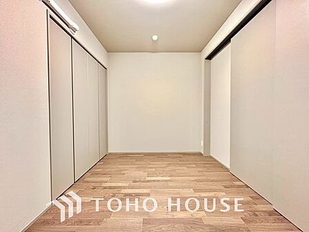 【PRIVATE ROOM】◆属毛離裏◆子は父を手本とし、母に愛育されて成長する。家族の深い繋がり。いつまでも大切にしたい。