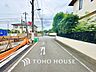 外観：【ほのかな光を】夕暮れ時に迎える優しい光。暖かく心休まるほっとする瞬間。家族のもとへ。幸せのもとへ。