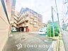 外観：気持ちの良い朝をつくりだし、夕方には笑顔を取り戻させてくれるミラー。パウダールームはいつでも本来の自分を取り戻せる空間。明るく仕上げてあります。