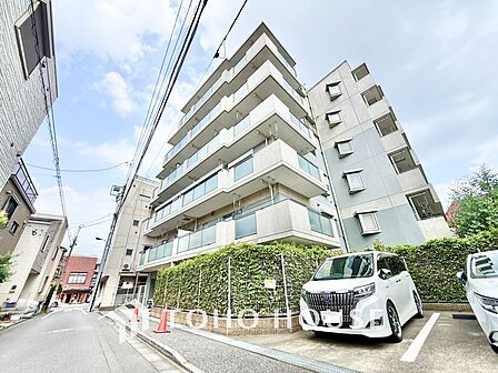 ◆共有空間◆些細な事でほっぺを膨らまして怒る君。それでも僕達はこれからも一緒だよ。喧嘩をしても離れたくないから一つはさんだ同じ場所にいる。分かるよ。そこに君が