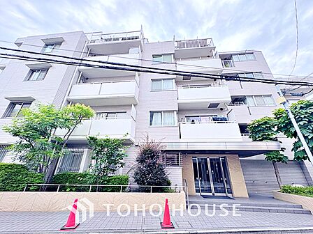 漂う上質な空気感、マンションに入れば「おかえりなさい」と笑顔で迎えてくれるエントランス。最良の心配りを感じるマンションでした。