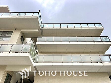 【APPEARANCE】◆陽光◆が差し込む。この開放的な空間に家族の笑顔が集う。家族が一緒に過ごす空間は明るく、そして居心地よく。