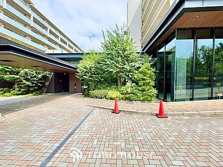 ◆闇夜の輝き◆オレンジ色の光は大人になった今の僕にはわかる。1日の終わりを伝えに来たわけではなく、また明日が来る方へ導いてくれた事を。