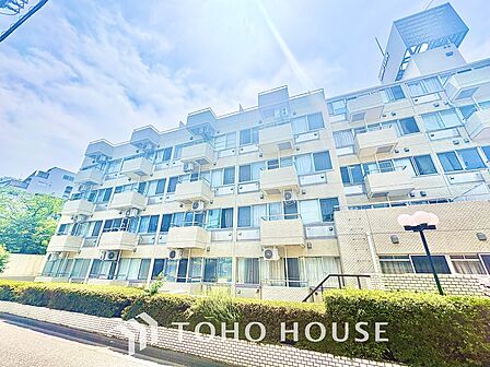 使いやすく、明るい洋室に仕上がります。子供部屋や趣味のお部屋にご利用できます。ご自身で家具などを配置し、素敵な空間を創り上げられます。