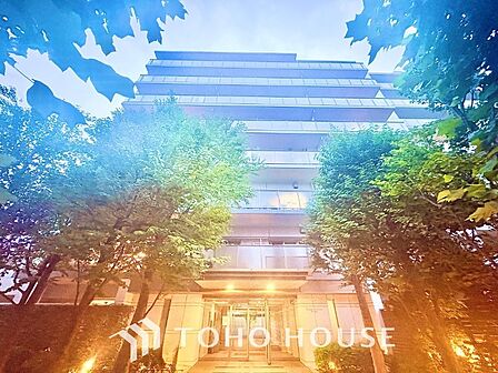 漂う上質な空気感、マンションに入れば「おかえりなさい」と笑顔で迎えてくれるエントランス。最良の心配りを感じるマンションでした。