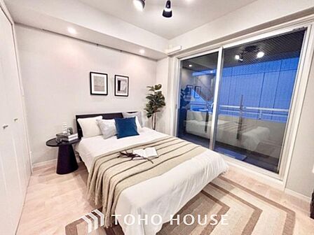 【Private room】光に包まれるように設計された空間。太陽の光が爽やかな目覚めを誘う。きっと今日も素敵な1日に。