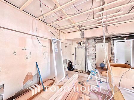 【改装中】◆愛育◆キッチンは家族の絆を育む大切な空間。シンプルで使い易いSystemKitchenで愉しく作る料理は愛情のある美味しいご馳走に。家族で使える広々としたダイニングキッチンです。