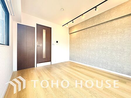 【居室】主寝室としても、お子様のお部屋としても使いやすい一室です。