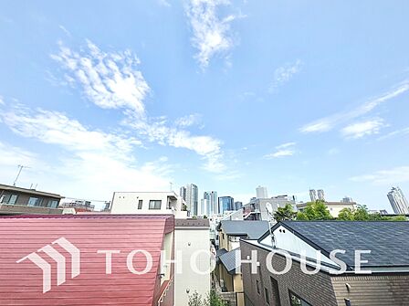 【バルコニー】陽当たりがよく、お洗濯も気持ちよくこなせそうです。