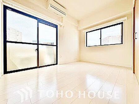 【居室】主寝室としても、お子様のお部屋としても使いやすい一室です。
