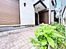 外観：現地に実際に行ってみることでしか感じられないことがたくさんあります。周辺環境や街の雰囲気など、たくさんのことを感じていただけます。