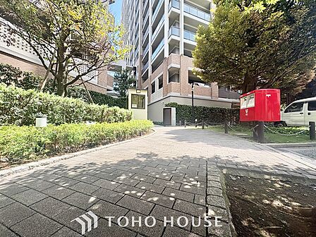 【Elegant house】その邸が魅せる、気品・上質・重厚感・細やかさ、そのすべては訪れた者に安らぎと品性を与える特別な空間です。ここに住むからこそ意味がある。