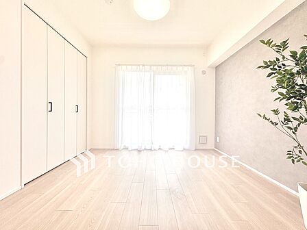 【居室】シンプルで使いやすく、どんな家具にも馴染む居室です。