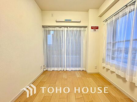 【PRIVATE ROOM】◆属毛離裏◆子は父を手本とし、母に愛育されて成長する。家族の深い繋がり。いつまでも大切にしたい。