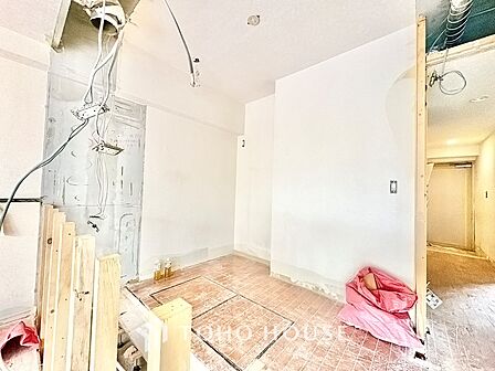 ◆愛育◆キッチンは家族の絆を育む大切な空間。シンプルで使い易いSystemKitchenで愉しく作る料理は愛情のある美味しいご馳走に。家族で使える広々としたダイニングキッチンです。