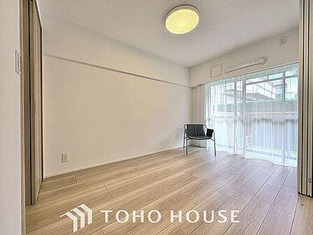採光や風通しを考えて設計された間取り。近隣との視線を考え、街全体で調整される窓位置。外観だけでなく、そこに住まうご家族の心地よさを最優先しました。