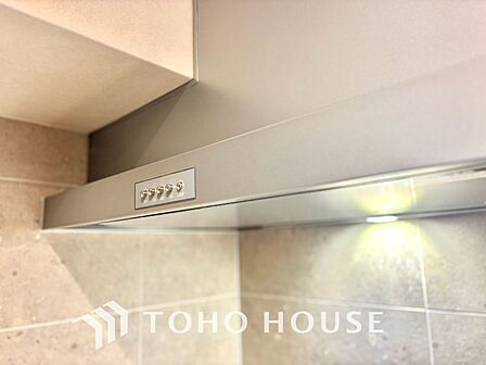 【KITCHEN】◆開放的◆後片付けが楽なシステムキッチン。収納スペースの充実！
