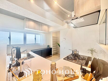 【KITCHEN】◆家族のおはよう◆の声を笑顔で迎えてあげられるシステムキッチン。朝ごはんが楽しみでちょっと早起きしたくなるんです。