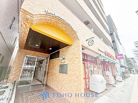 【ENTRANCE】◆そびえ立つ◆我が家のシンボル。遠くの空が赤く染まる夕べが待ち遠しい。