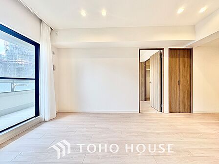 使いやすく、明るい洋室に仕上がります。子供部屋や趣味のお部屋にご利用できます。ご自身で家具などを配置し、素敵な空間を創り上げられます。