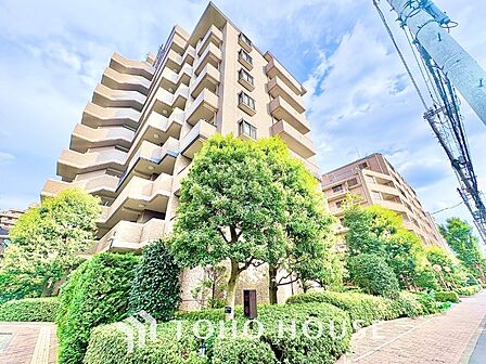 漂う上質な空気感、マンションに入れば「おかえりなさい」と笑顔で迎えてくれるエントランス。最良の心配りを感じるマンションでした。