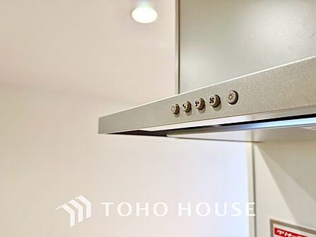 【KITCHEN】◆開放的◆後片付けが楽なシステムキッチン。収納スペースの充実！