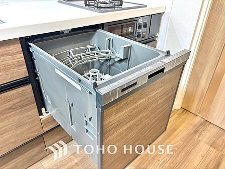 太陽に愛された邸宅は各居室へ暖かな日差しが降り注ぎます。