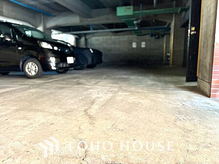 【PARKING】◆愛車を◆安全に駐車できる駐車場がございます。