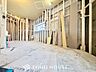 室内：ほんの少しのこだわり。ちょっとした色使いがその家がもつ雰囲気、趣（おもむき）を携え、暮らす家族や訪ねてくる友人・知人に新鮮な香りを運んできます。