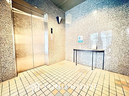 エントランスはマンションの顔。清潔感、存在感のあるエントランスは居住者の心を豊かにする。