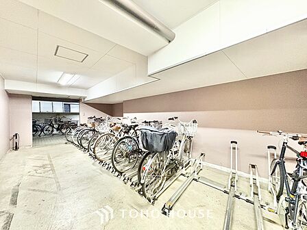 ◆色彩◆この空間に放たれた光は華美なまでに演出されたデザイン。流れる時をより芳醇なコーヒーの様な色彩奏でるアダージョ。そして情景豊かな作品のような暮らしがイメージできる。
