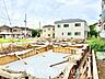 外観：◆瀟洒な空間◆折り上げ天井にデザインクロスを這わせ、加えて6連のダウンライトが見事に調和させた瀟洒なリビングルーム。ここに集まる家族の会話と笑顔が絶え間なく続く幸せな空間。