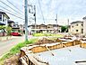 外観：【Light shower】太陽光をたくさん感じながら、明るく豊かな暮らしを約束する住まい。四季の移ろいを感じながら、我が子の成長を見守る。そんな家がここに。