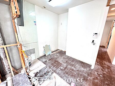 【Kitchen】光り眩い羨望のリビングへ。一歩一歩を踏みしめて家族の集う幸せの場所へ。すべてがクライマックスのマイベストホーム。