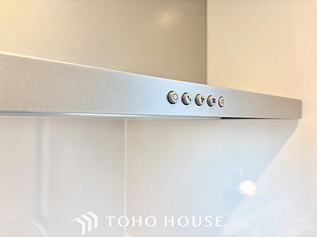 【Kitchen】キッチンは家族の絆を育む大切な空間。シンプルで使い易いSystemKitchenで愉しく作る料理は愛情のある美味しいご馳走に。
