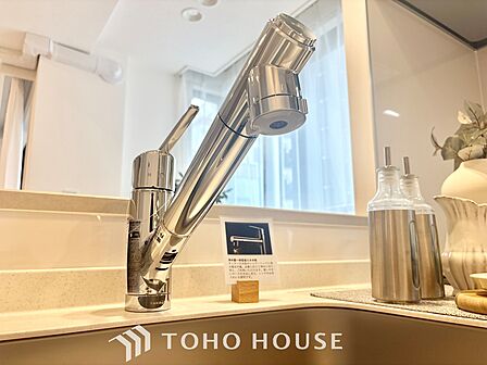 【Kitchen】キッチンは家族の絆を育む大切な空間。シンプルで使い易いSystemKitchenで愉しく作る料理は愛情のある美味しいご馳走に。