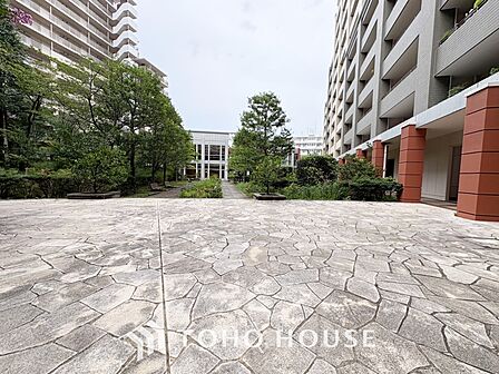 【Quietness】プライベートなお部屋では静かに時を過ごしたい。読書をして、物思いにふける・・光りに満たされた安らぎの空間をがここにはあります。