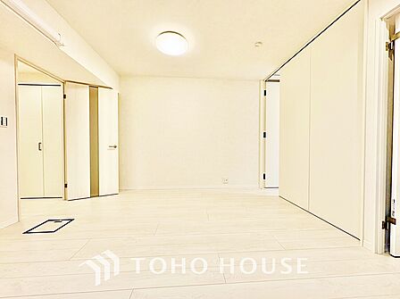 【居室】家具のレイアウトがしやすく、暮らしに合わせやすい物件。