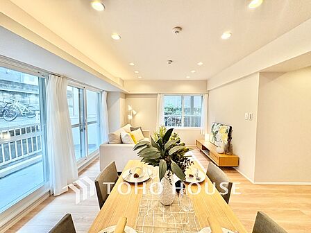 ◆闇夜の輝き◆オレンジ色の光は大人になった今の僕にはわかる。1日の終わりを伝えに来たわけではなく、また明日が来る方へ導いてくれた事を。