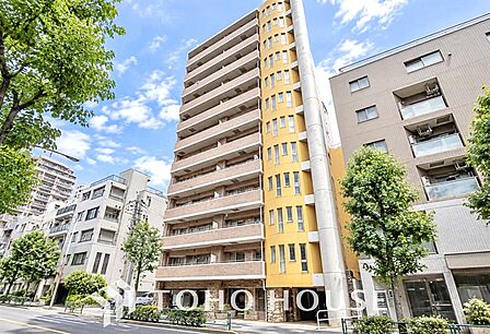 ここに集まる家族の会話と笑顔が絶え間なく続く幸せな空間。