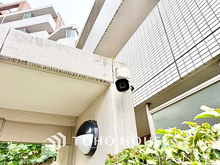 ◆窓を開けると◆冷涼な風、そよぐリビング。だんらんの場所はここから始まり、ここで終わる。家族の笑顔が集う素敵な場所だから、こだわり抜いた思いが詰まっているのだと思う。