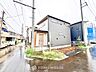 周辺：居住空間を広く美しく保つための頼もしい収納スペース。かさばる衣類や思い出の品などもしっかりと収まり、生活感を隠してくれます。荷物の整理整頓がしやすく、いつでもスッキリとしたお部屋を実現します。