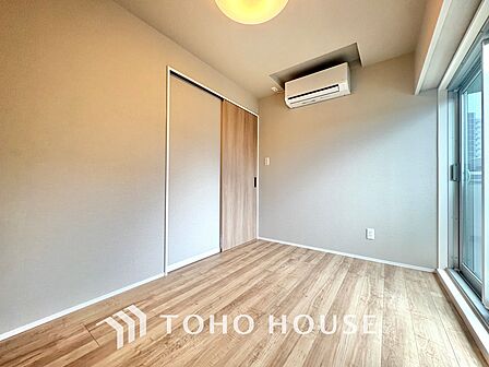 使いやすく、明るい洋室に仕上がります。子供部屋や趣味のお部屋にご利用できます。ご自身で家具などを配置し、素敵な空間を創り上げられます。