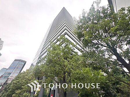 漂う上質な空気感、マンションに入れば「おかえりなさい」と笑顔で迎えてくれるエントランス。最良の心配りを感じるマンションでした。