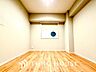 子供部屋：【PRIVATE ROOM】◆属毛離裏◆子は父を手本とし、母に愛育されて成長する。家族の深い繋がり。いつまでも大切にしたい。