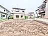 外観：◆青空と陽光に包まれる平坦な敷地◆お好みの間取りを叶えやすい整った地形。周りからの見通しも良く陽当たりや風通りにも恵まれた環境で、ご家族のこだわりを詰めた理想の家づくりをスタートできます。