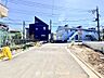 外観：◆青空と陽光が広がる開放的な土地◆隣地との距離感や敷地全体の広がりが把握しやすい良好なロケーション。陽当たりや風通りを活かした間取り設計が可能で、ご家族の理想の邸宅を形にしていただけます。