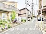 キッチン：【素敵な空間】君の姿に一瞬足を止めていた。美しくて惑わされてしまった自分が信じられない位素敵な空間。そしてこの空間に君がいて喜び歌を歌う僕が燥いでいる。
