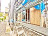 バルコニー：【Urban Comfort、 Modern grace】都市の利便性と落ち着いた住環境。洗練された暮らしを叶える住まい