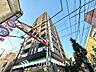 外観：叶えたかったのは落ち着きのあるナチュラルな風合い、そして開放感があるリビング。優雅な気分に浸れる幸せな時間を家族が自然と集まりたくなるこの空間で。